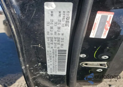 2019 Jeep Cherokee Latitude z USA, uszkodzony, nr VIN 1C4PJLCB8KD466149